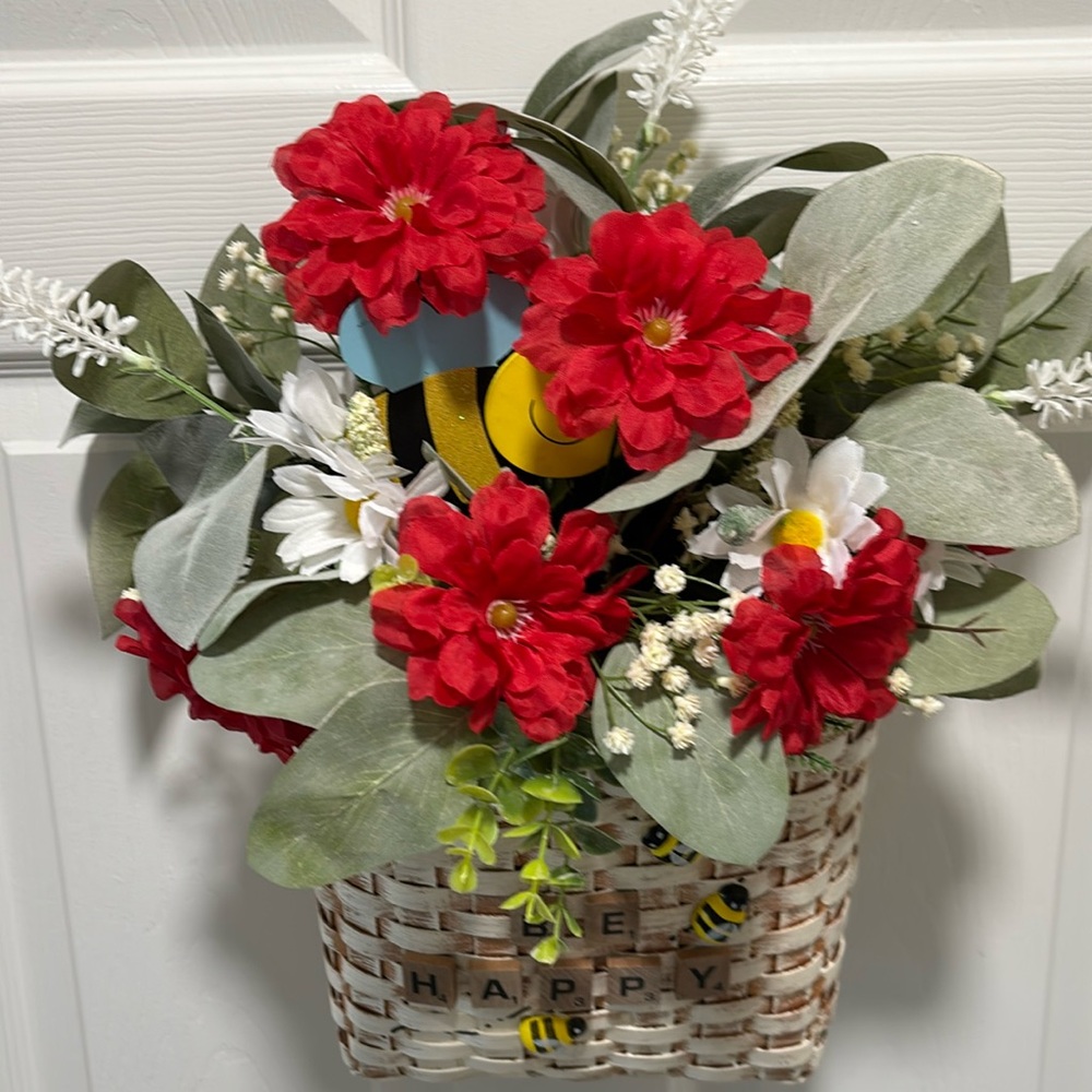 Summer basket with Bee’s